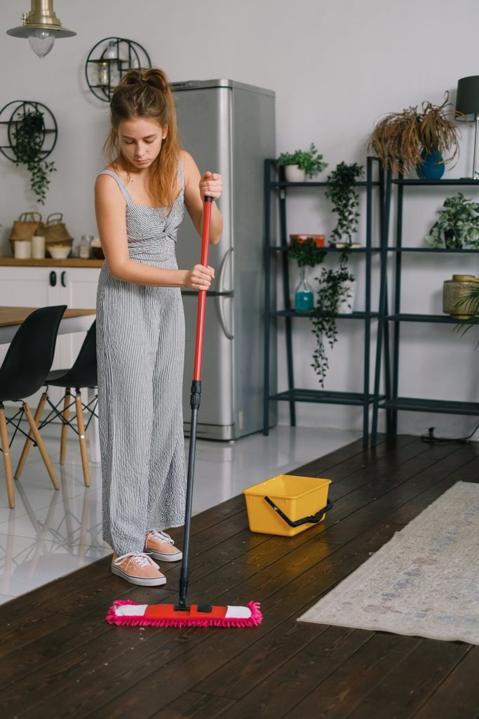 Comment entretenir et nettoyer son parquet massif ?